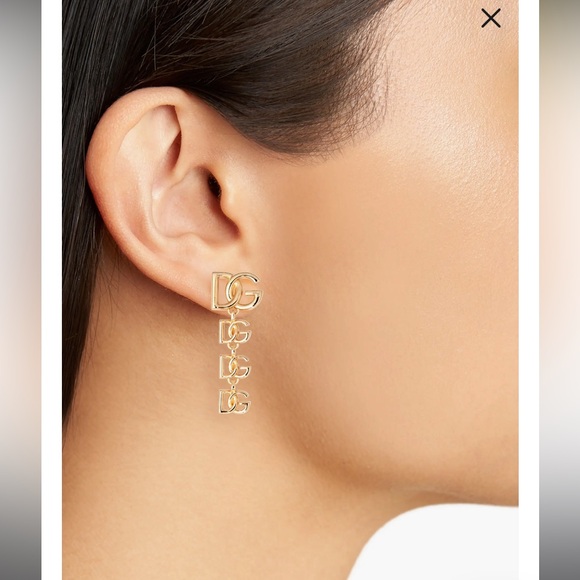 DG Charm Drop Earrings in gold
Dolce&Gabbana - Picture 5 of 13